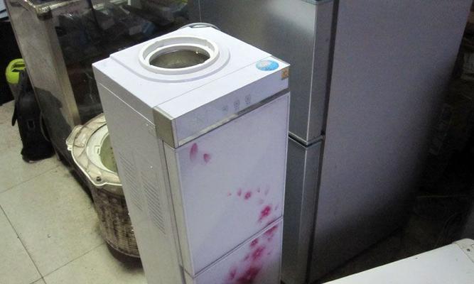 饮水机灯不亮维修费用大揭秘（为什么饮水机灯不亮需要维修）