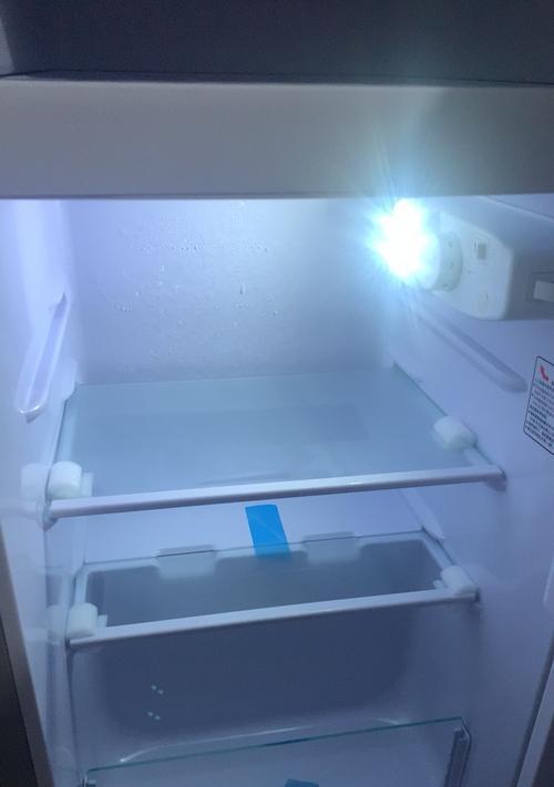 冰箱不制冷也不响，怎么办（保持冰箱良好运转的方法和常见故障排除）