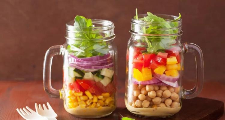 促进眼睛视力的15种食物（给眼睛补充所需的营养）