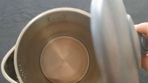 如何有效清洗电水壶的水垢（简单又高效的清洁方法）