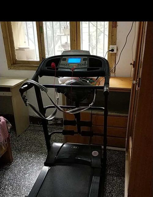 解决跑步机摇晃问题的方法（如何稳定跑步机使用体验）