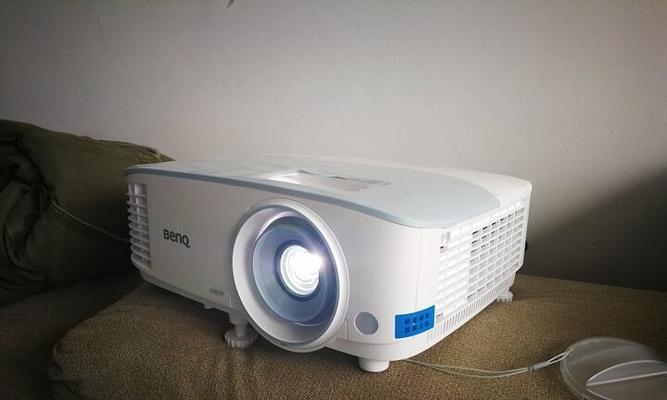 投影仪关闭了还响的原因及解决方法（投影仪关机后持续发出响声）