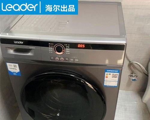 自制洗衣机自动清洗的方法（利用创意和简单材料）
