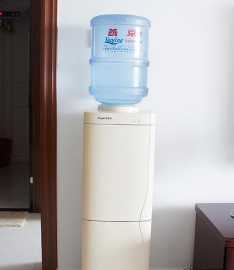 解决饮水机加热有味问题（让你的饮水更健康）