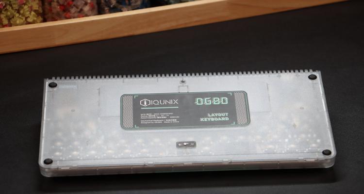 IQUNIXOG80虫洞值得购买吗？用户评价和购买建议是什么？