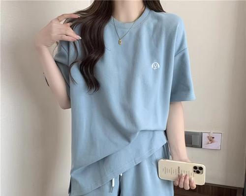 夏天新款港味套装有哪些？如何挑选时髦个性的套装？