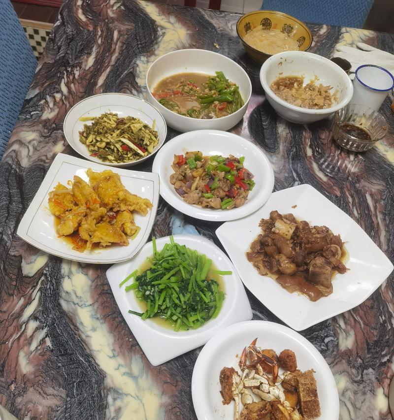 手机拍摄美食照片的技巧有哪些？