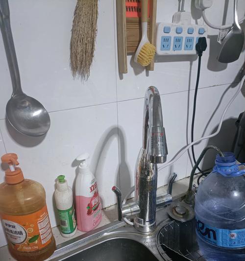 热水器把手温度调节方法是什么？